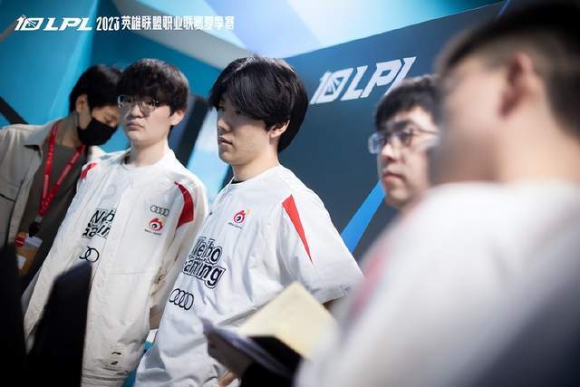 位误入歧途 位误入歧途