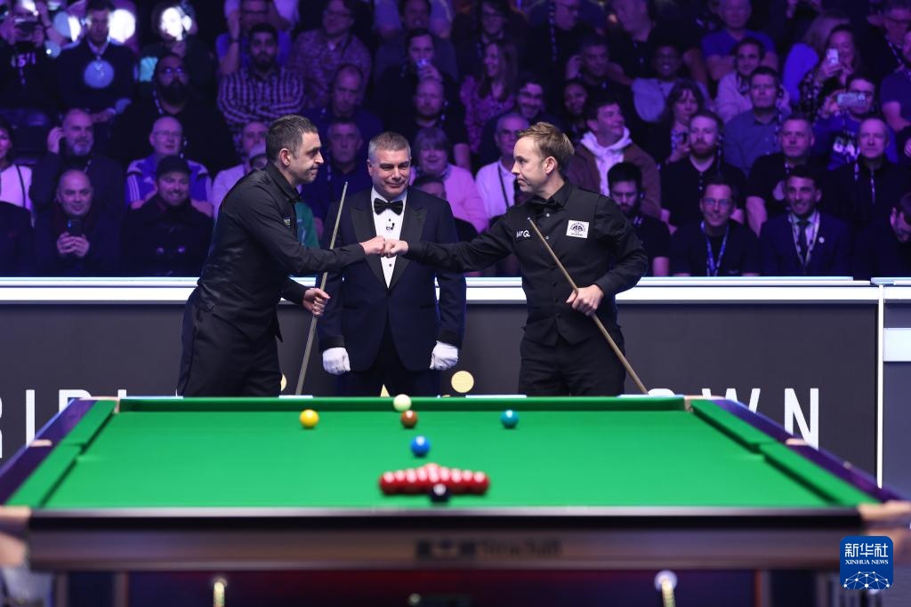 队员之间的 队员之间的