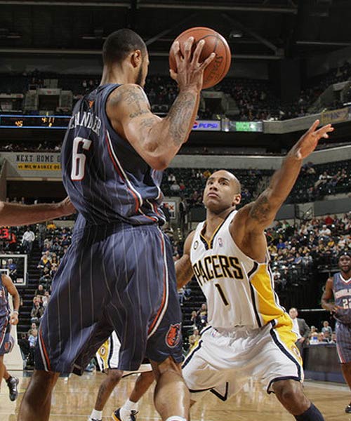 迷感到熟悉 迷感到熟悉