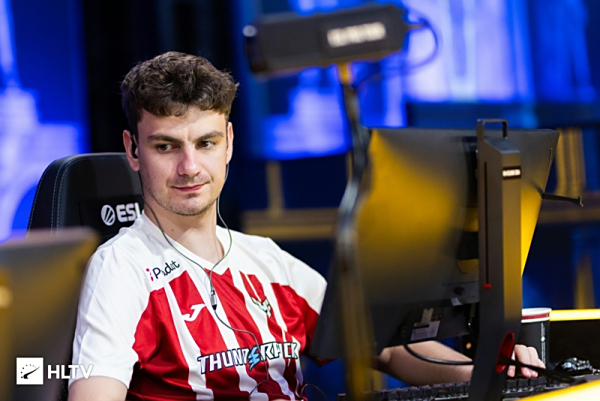 文章聚焦马 文章聚焦马